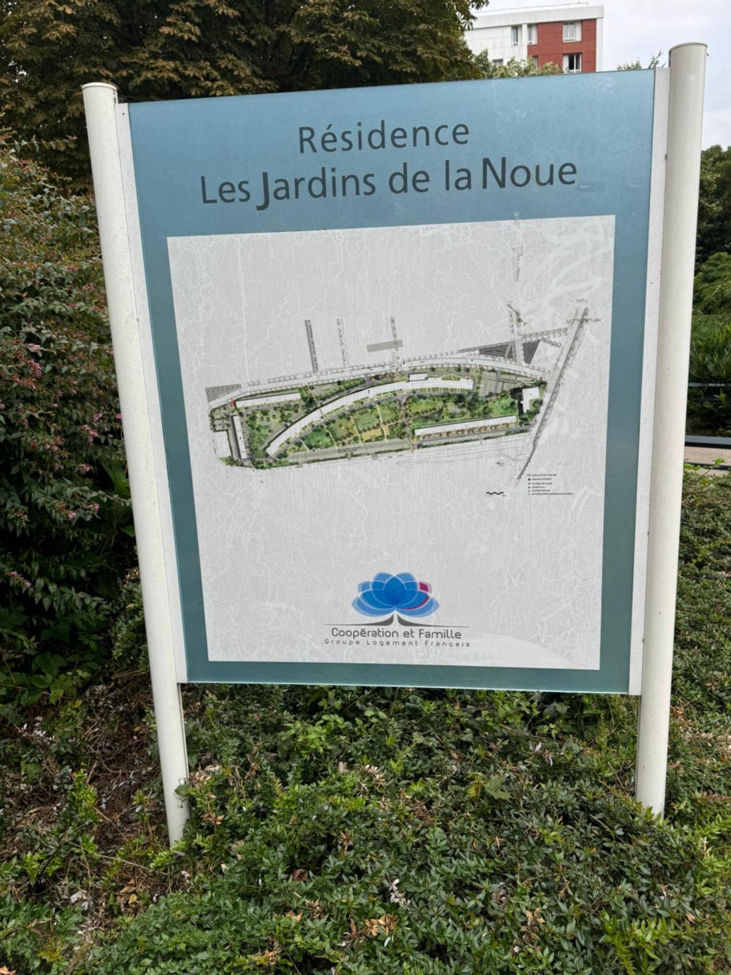 Jardins De La Noue Apartment Villeneuve-la-Garenne Exterior photo
